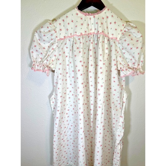 Vintage Handmade Floral Traditional Nightgown Robe Pink Rose Cottagecore Theater - Picture 7 of 11